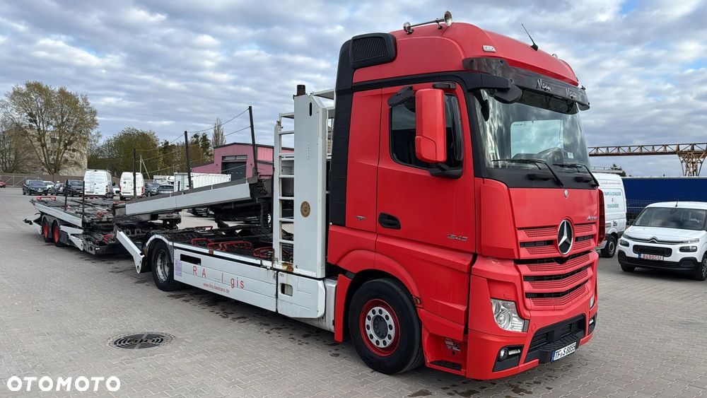 Mercedes-Benz Actros - 1