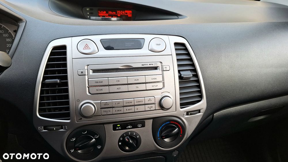 Hyundai i20 - 15