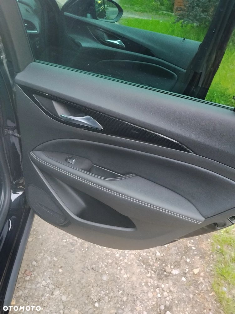 Opel Insignia - 15