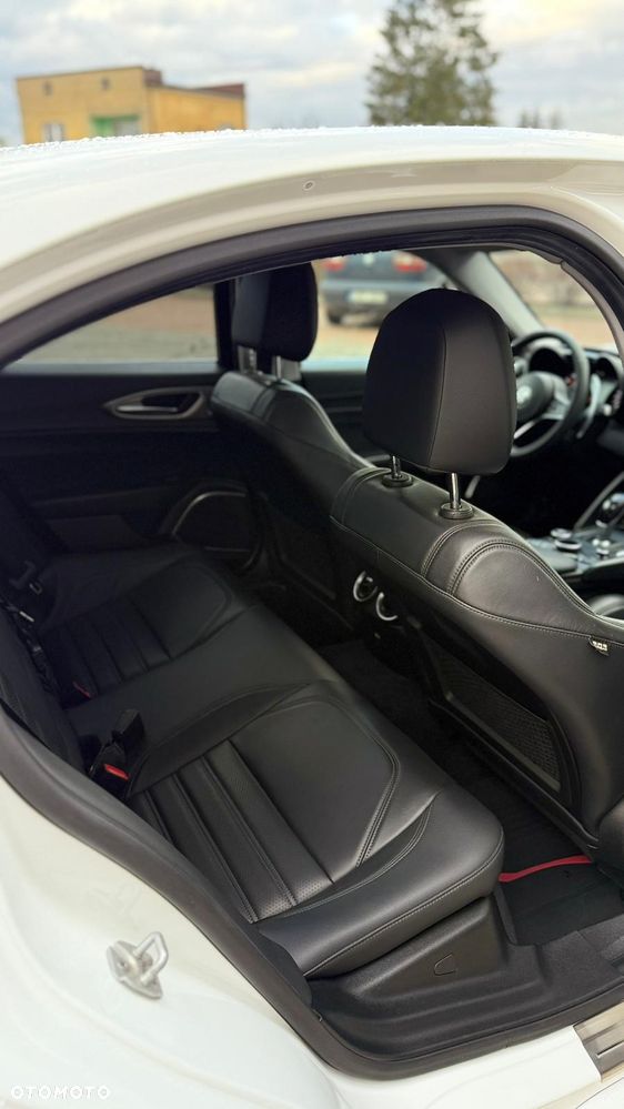 Alfa Romeo Giulia 2.0 Turbo Veloce Q4 - 29