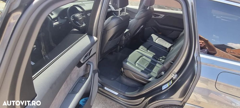 Audi Q7 - 11