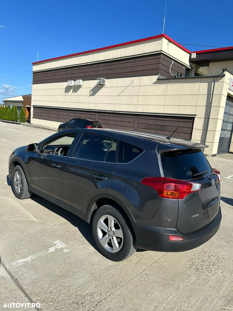 Toyota RAV4 - 3