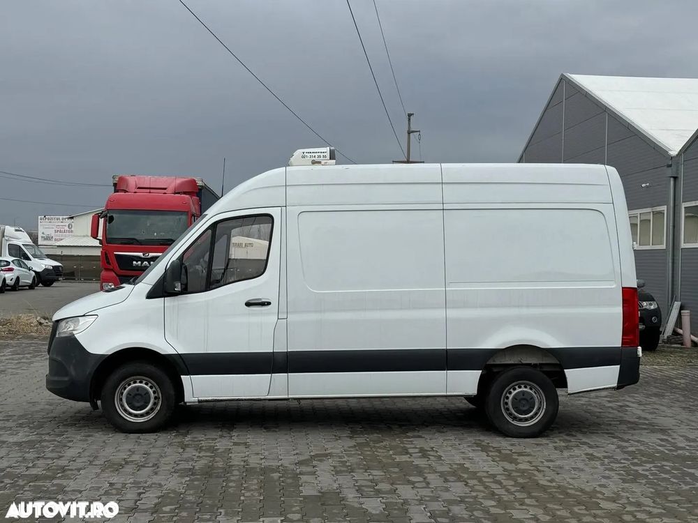 Mercedes-Benz SPRINTER - 11