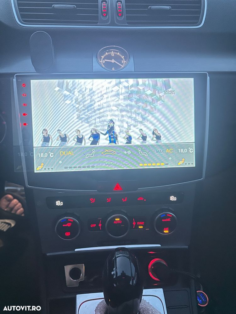 Volkswagen Passat - 15