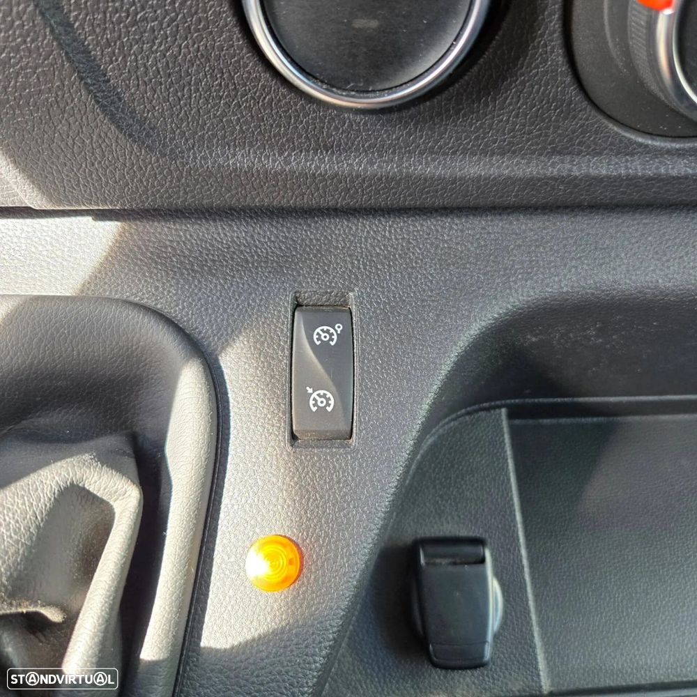 Renault Master E-Tech L3H2 Advance Autonomia Urbana - 23