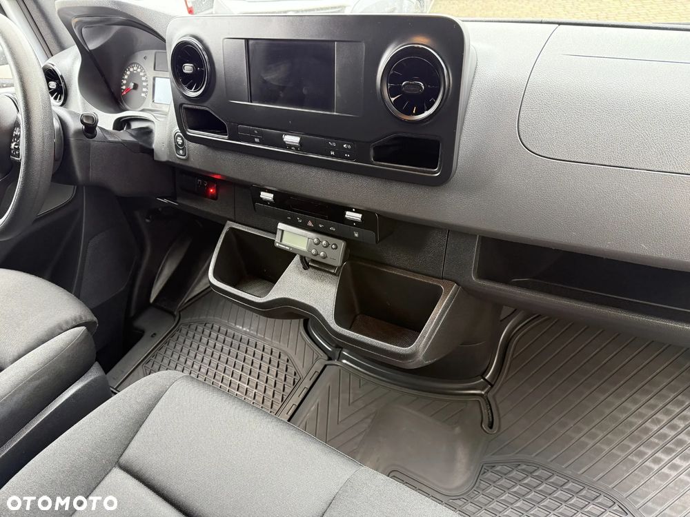 Mercedes-Benz Sprinter 3,0 Chłodnia Mroźnia Winda - 33