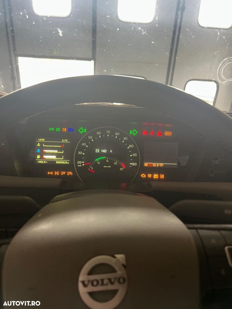Volvo - 6