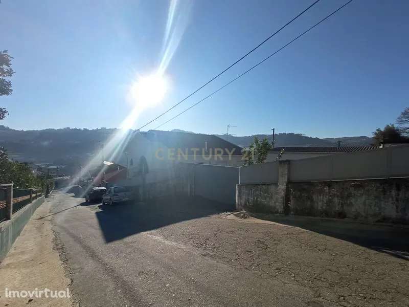 Moradia T3 unifamiliar e armazém em Tagilde e Vizela - Grande imagem: 2/17