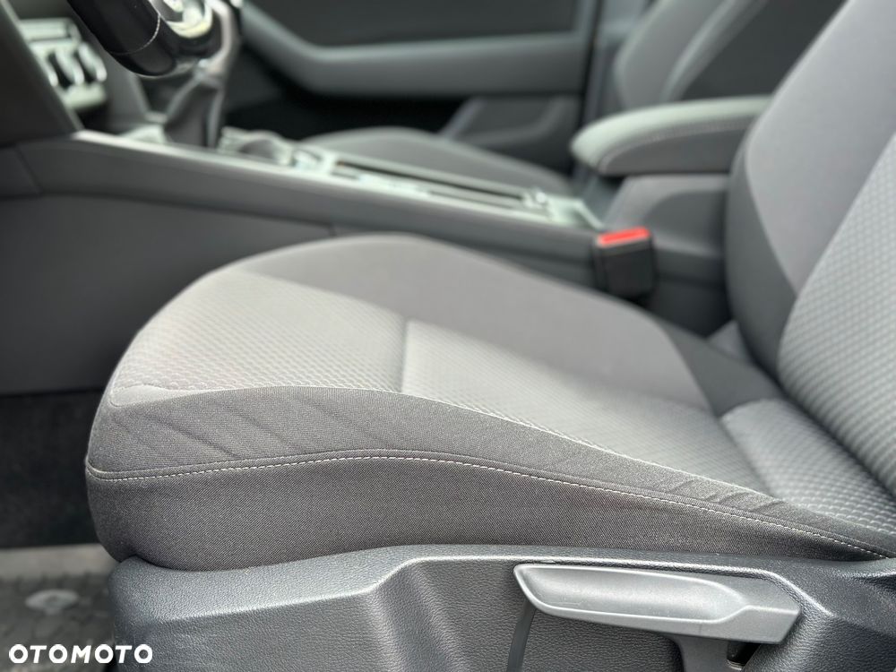 Volkswagen Passat - 17