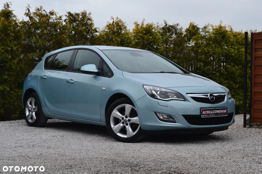 Opel Astra 1.4 EcoFLEX Design Edition - 9