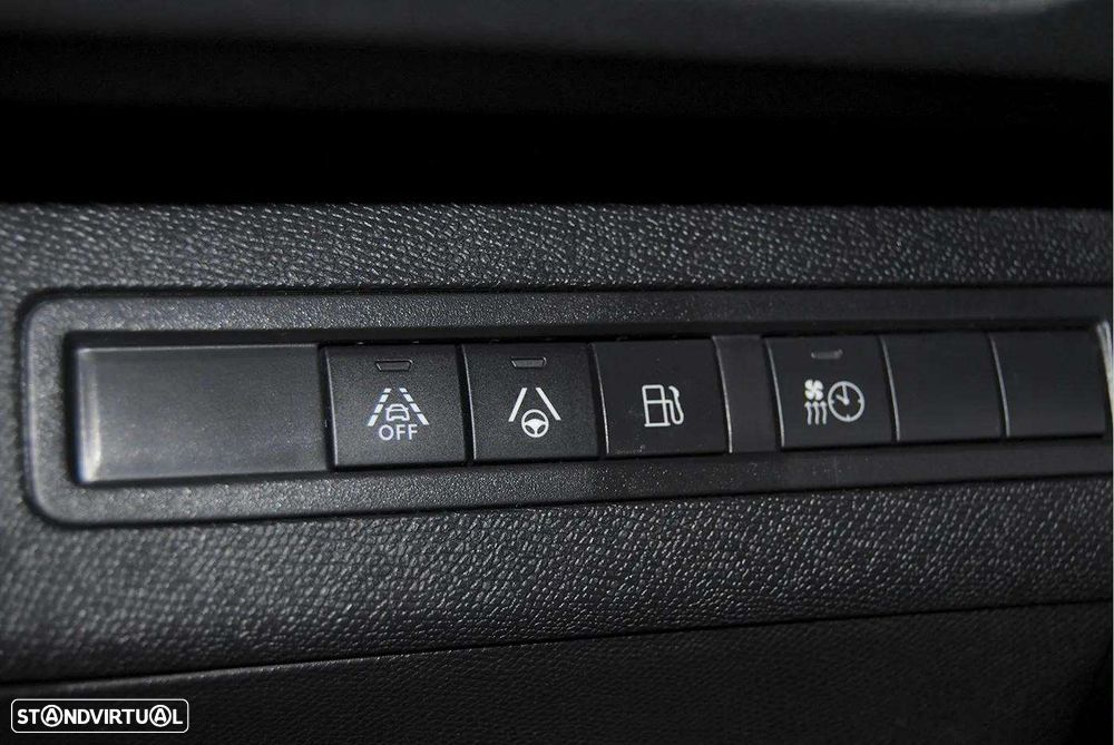 Peugeot 3008 1.6 Hybrid GT e-EAT8 - 36