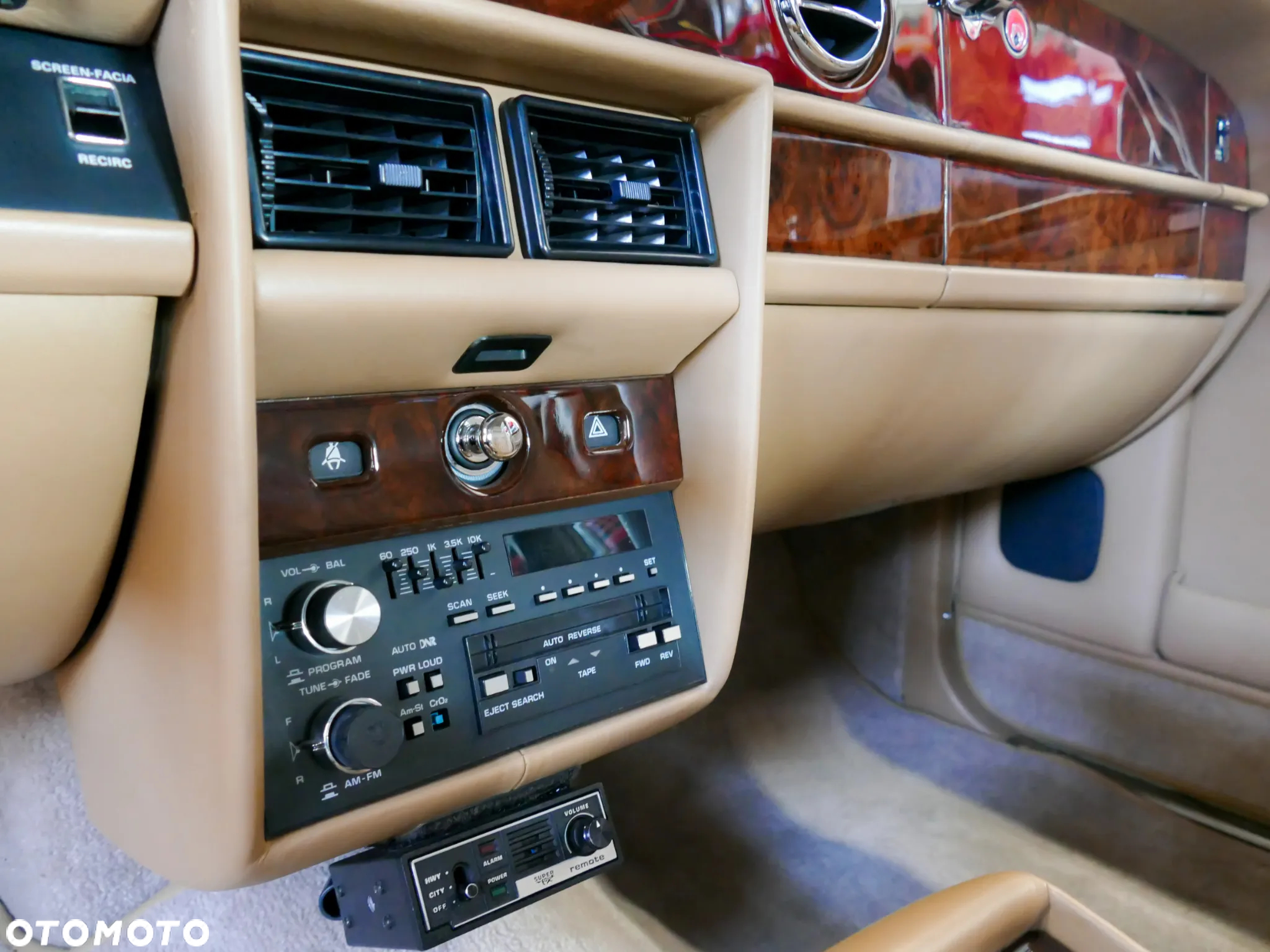 Rolls-Royce Silver Spur - 24