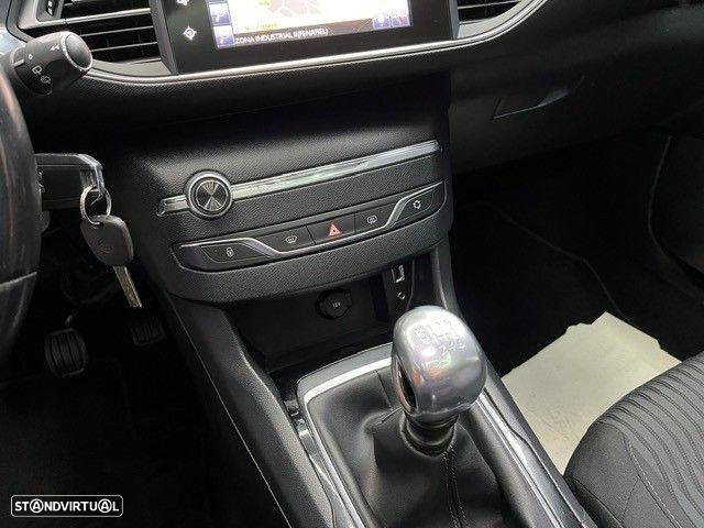 Peugeot 308 1.6 BlueHDi Active J17 - 18