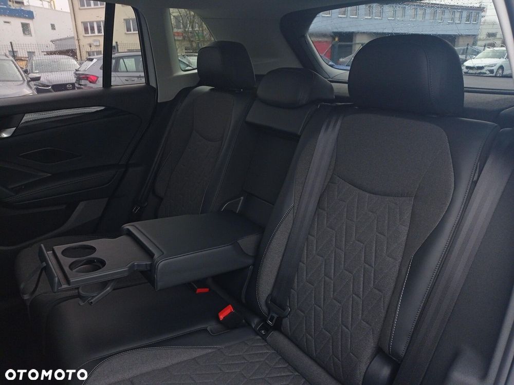 Volkswagen Tiguan - 32