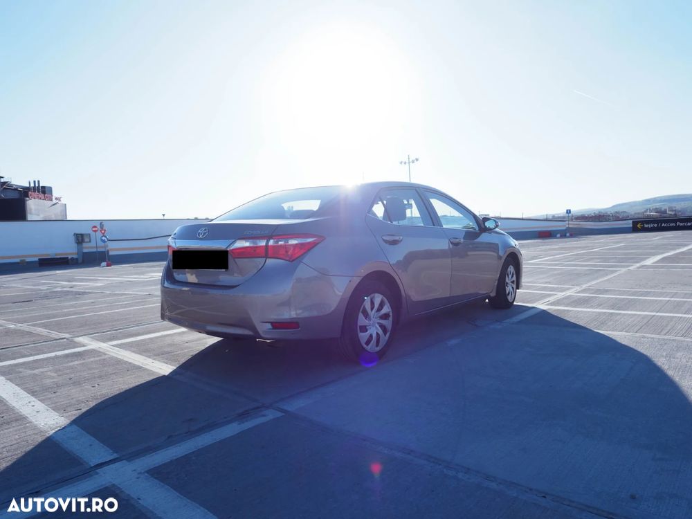 Toyota Corolla - 2