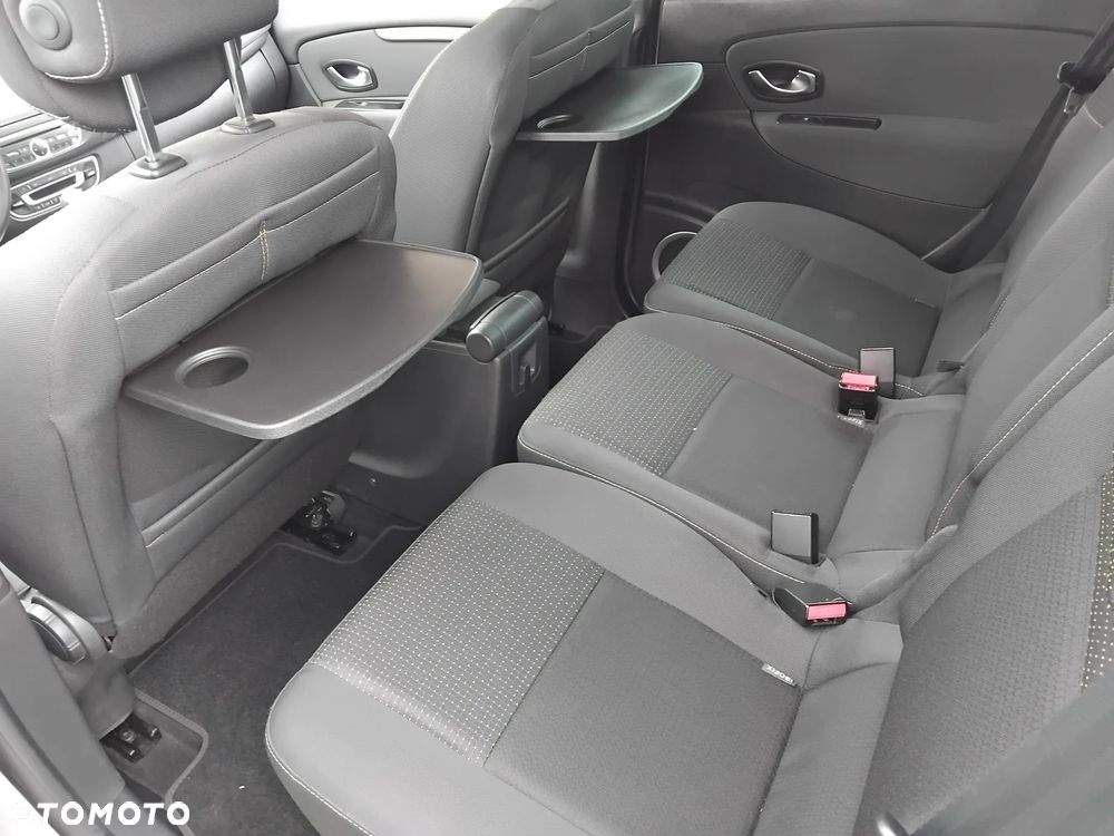 Renault Scenic - 11