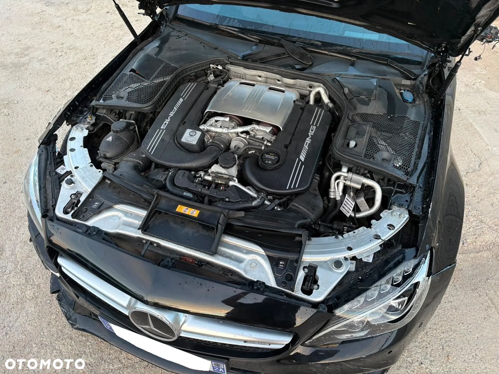 Mercedes-Benz Klasa C AMG 63 S - 19