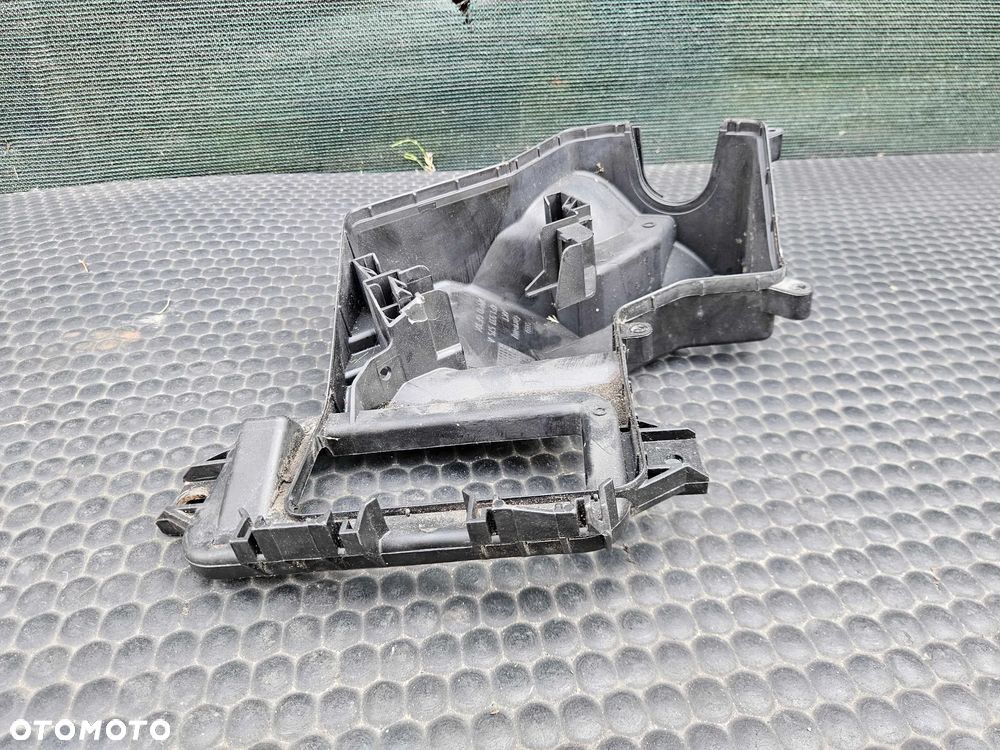Obudowa Oslona Skrzynka Bezpiecznikow Pokrywa Uszczelka Komputer Sterownik Silnika Europa Audi A6 C6 - 40