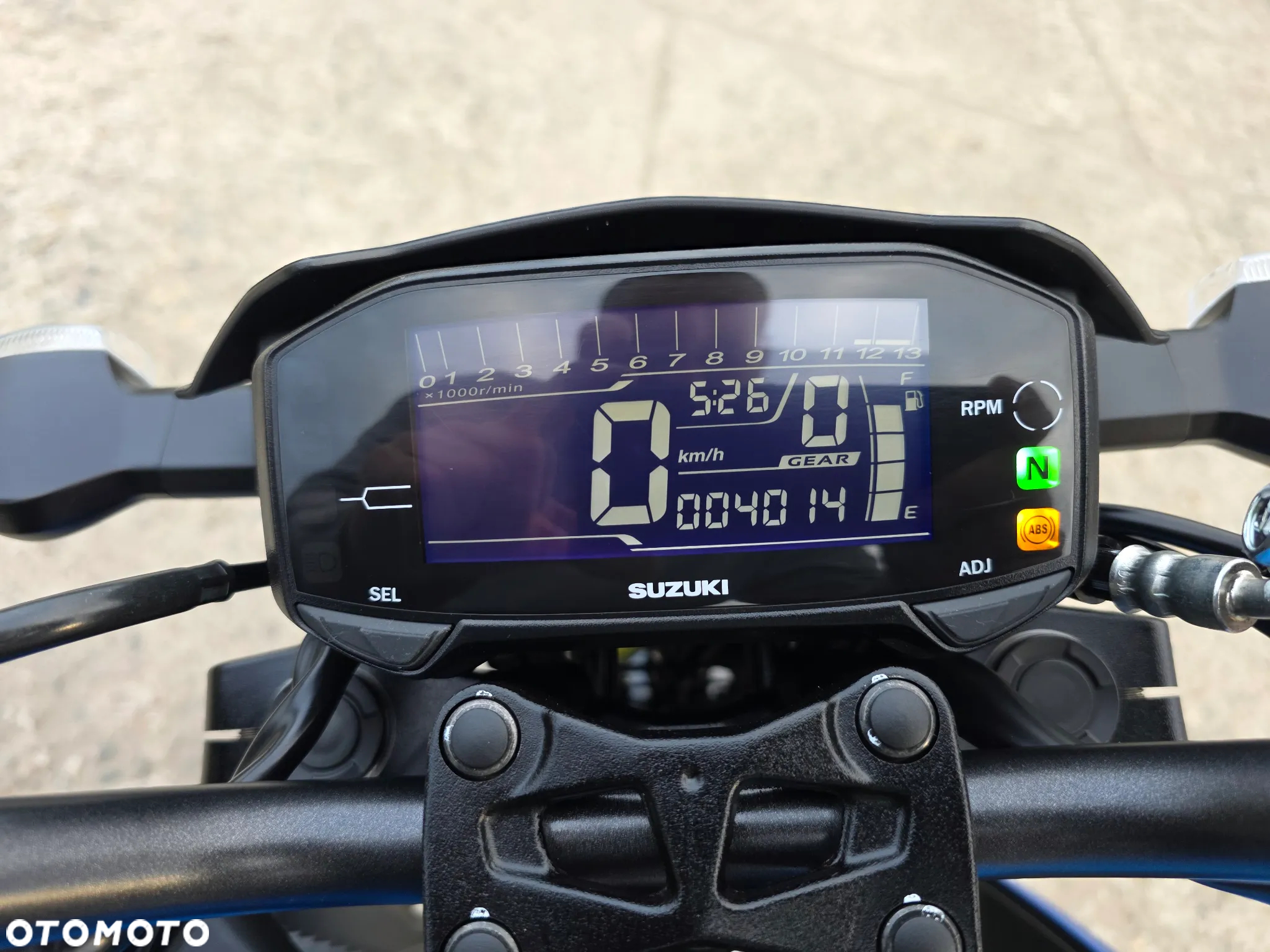 Suzuki GSX - 23