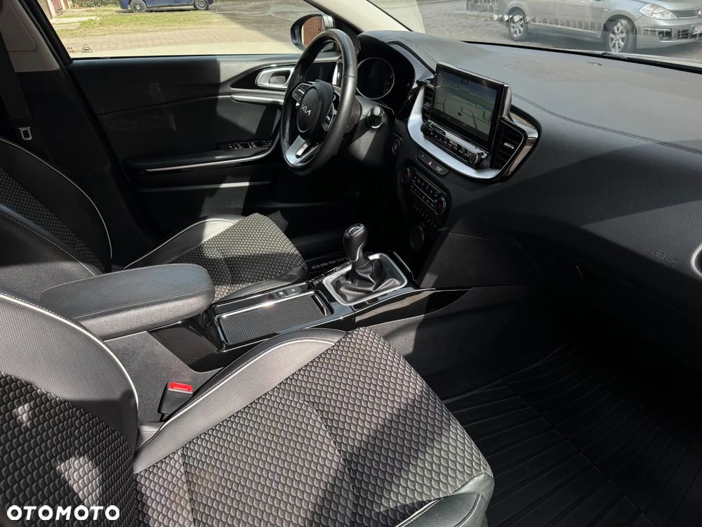 Kia XCeed 1.5 T-GDI Business Line - 14