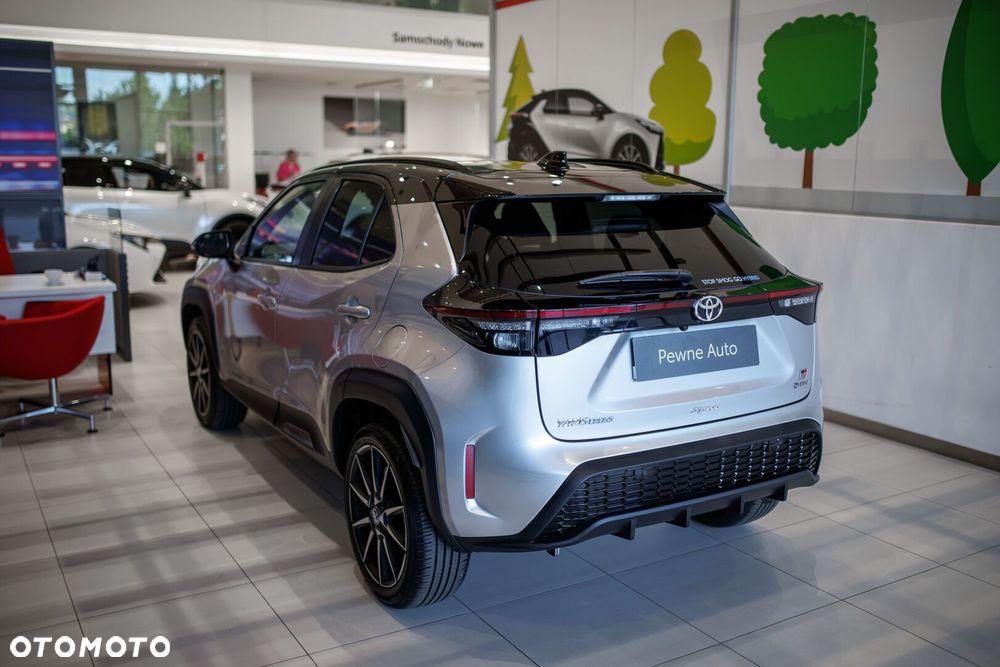 Toyota Yaris Cross Hybrid 1.5 GR Sport - 24