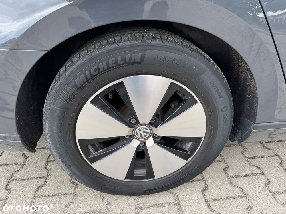 Volkswagen Passat 1.6 TDI BMT Trendline - 21