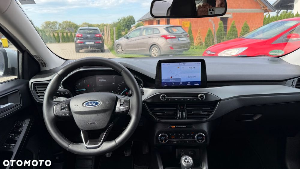 Ford Focus 1.5 EcoBlue Start-Stopp-System COOL&CONNECT DESIGN - 17