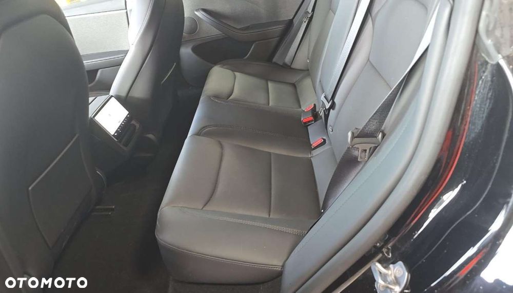 Tesla Model 3 - 7