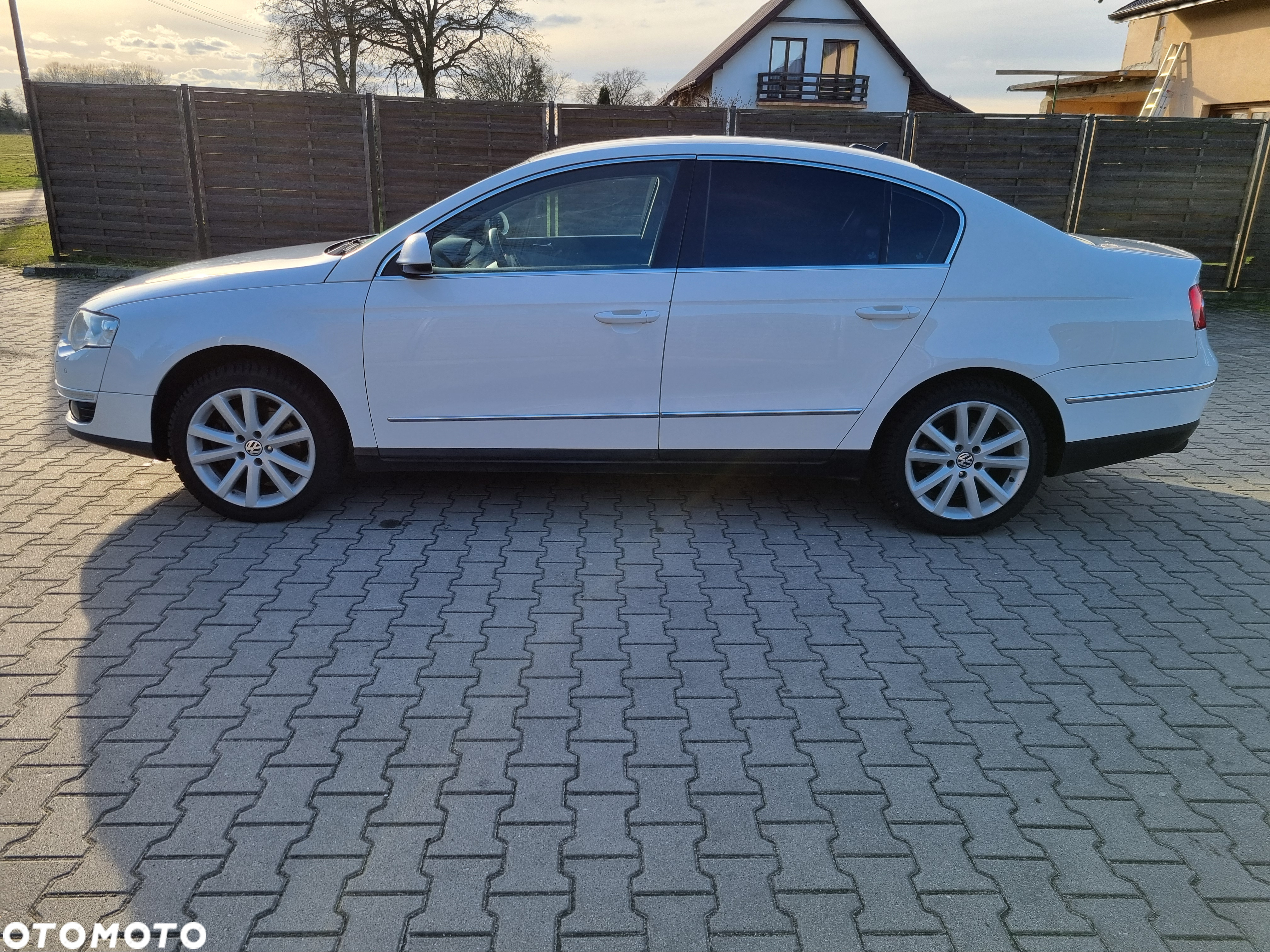 Volkswagen Passat - 8