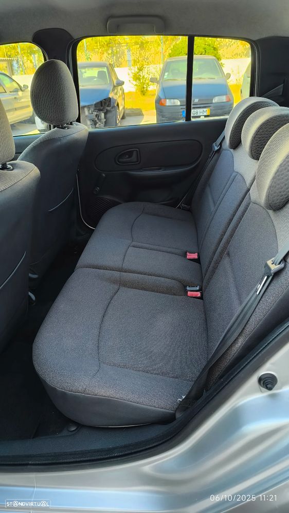 Renault Clio 1.2 16V Pack - 22