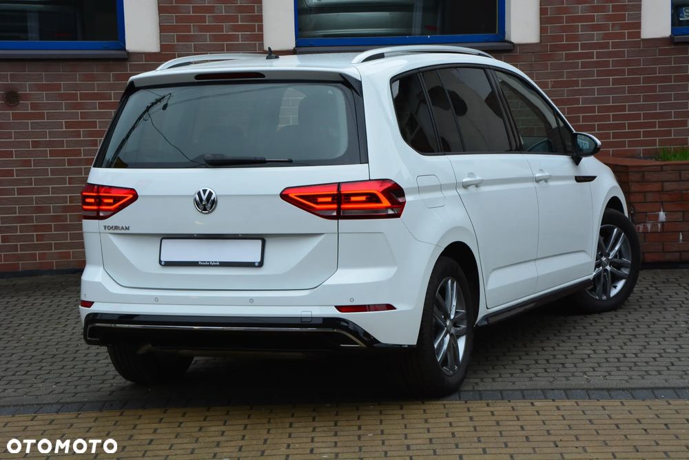 Volkswagen Touran - 4