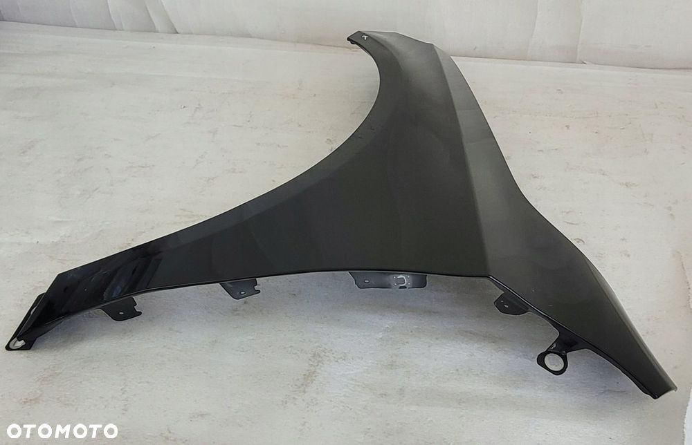 BŁOTNIK PRZÓD LEWY MERCEDES A-KLASA W176 2012-2018 A1768810101 - 9