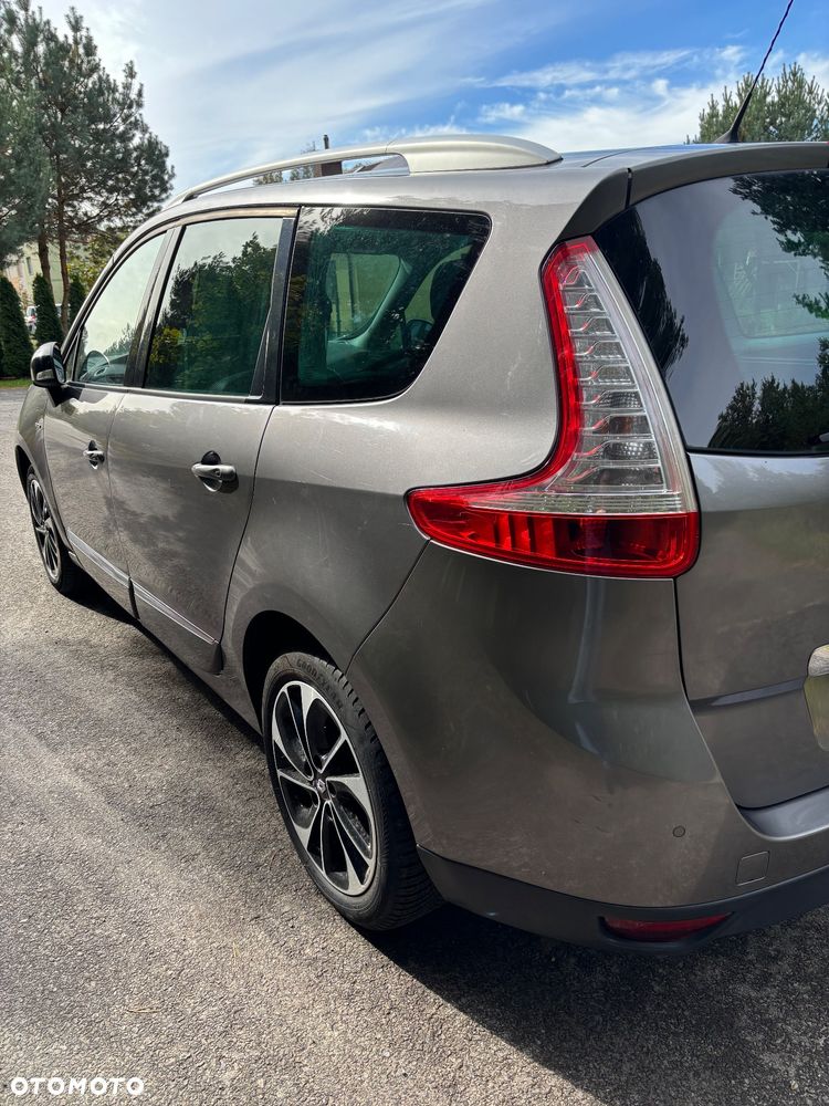 Renault Grand Scenic 2015 photo 4