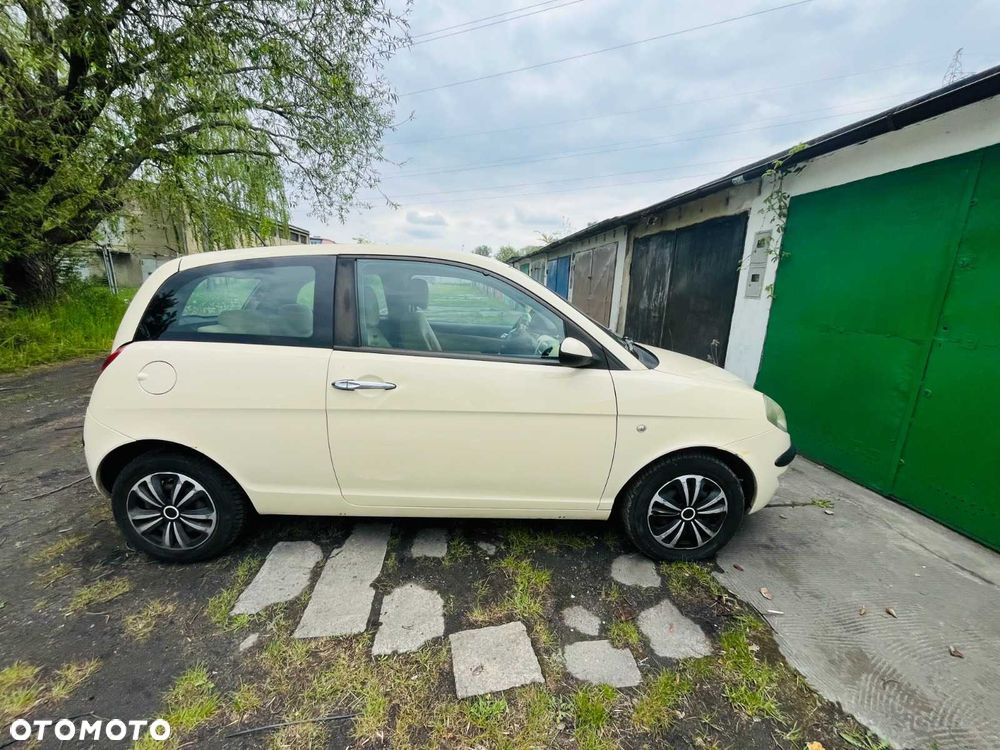 Lancia Ypsilon - 8