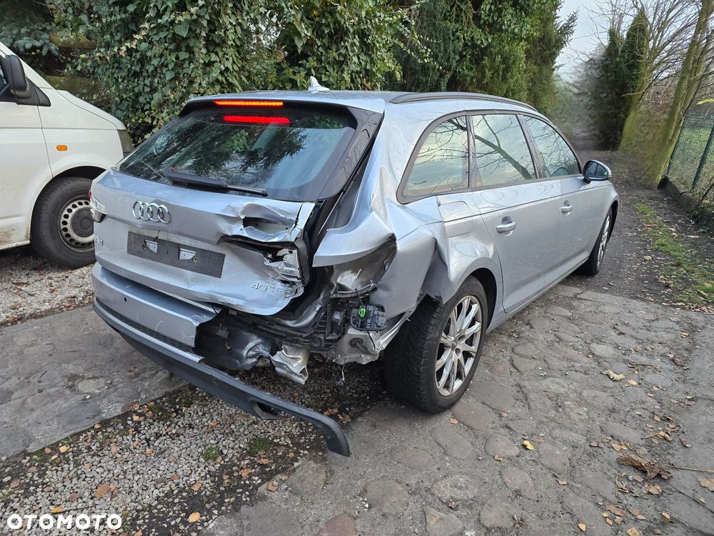 Audi A4 Avant 2.0 TDI - 11