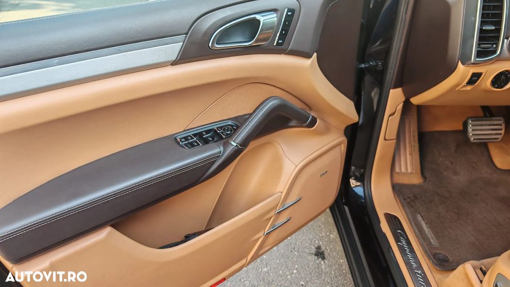 Porsche Cayenne Turbo - 7