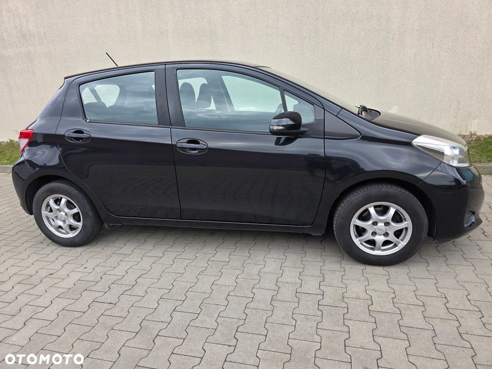 Toyota Yaris 1.0 Premium - 8