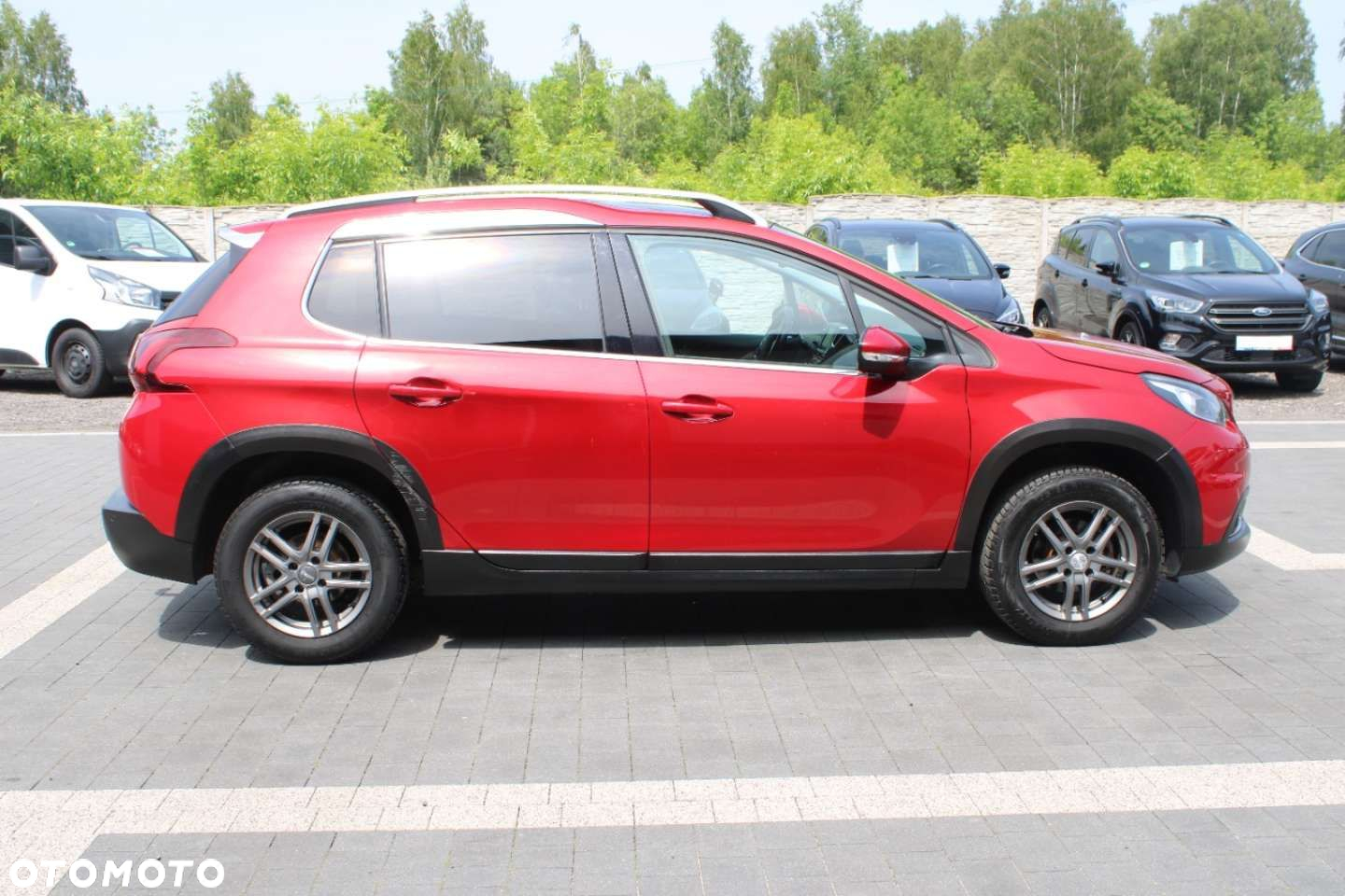 Peugeot 2008 - 8