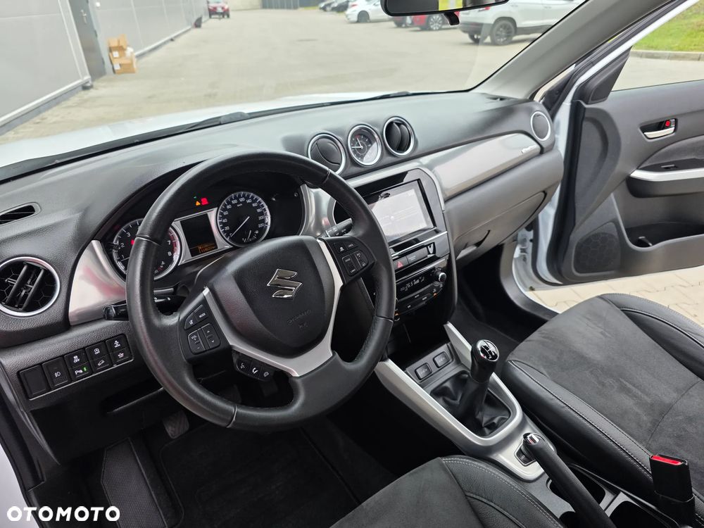 Suzuki Vitara 1.6 (4x4) Allgrip Comfort+ - 29