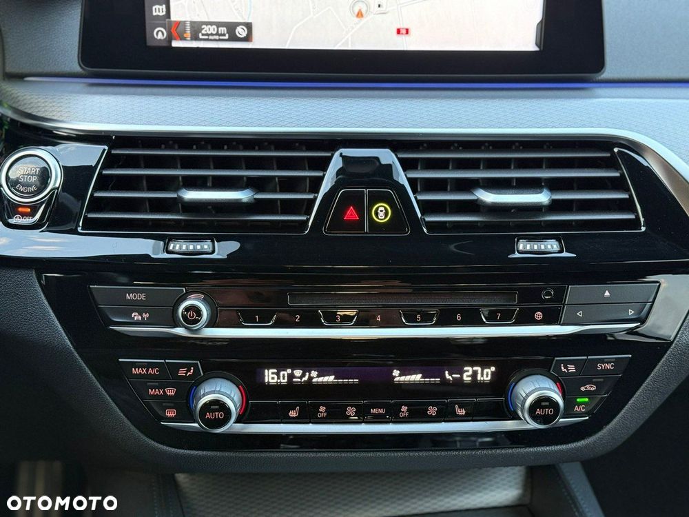 BMW Seria 5 540i xDrive GPF M Sport sport - 26