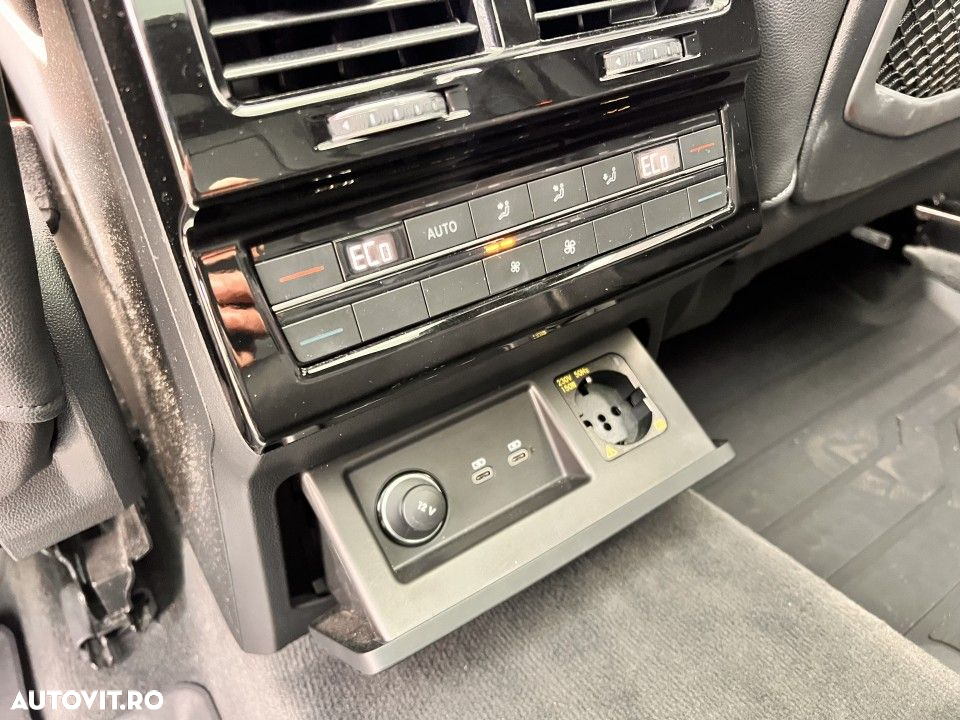 Volkswagen Touareg - 7