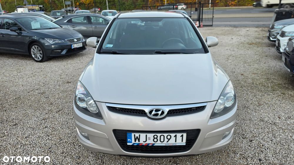 Hyundai i30 1.4 Comfort EU5 - 18