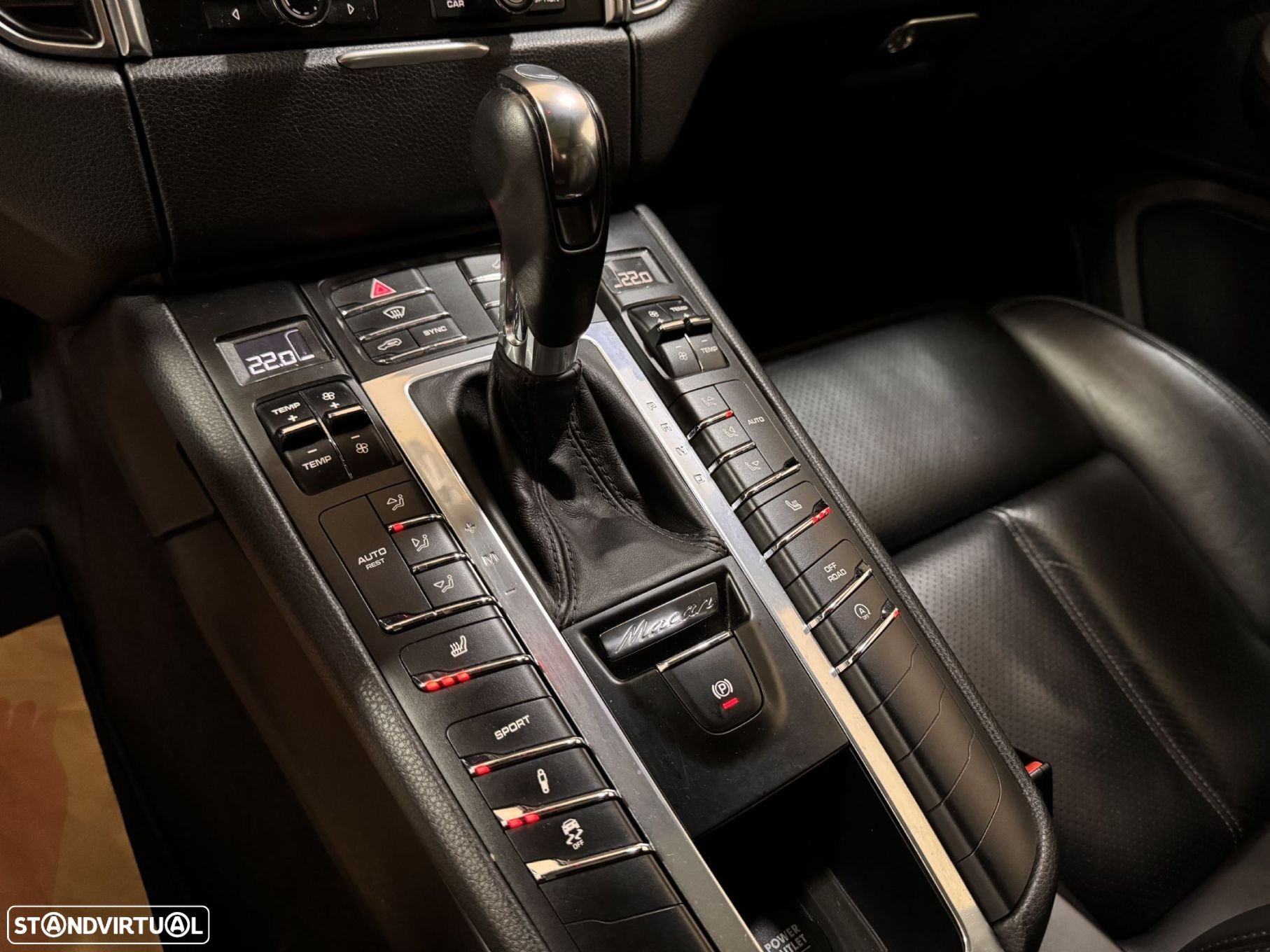 Porsche Macan S - 40