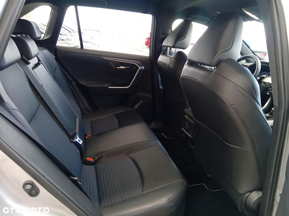 Toyota RAV4 - 12