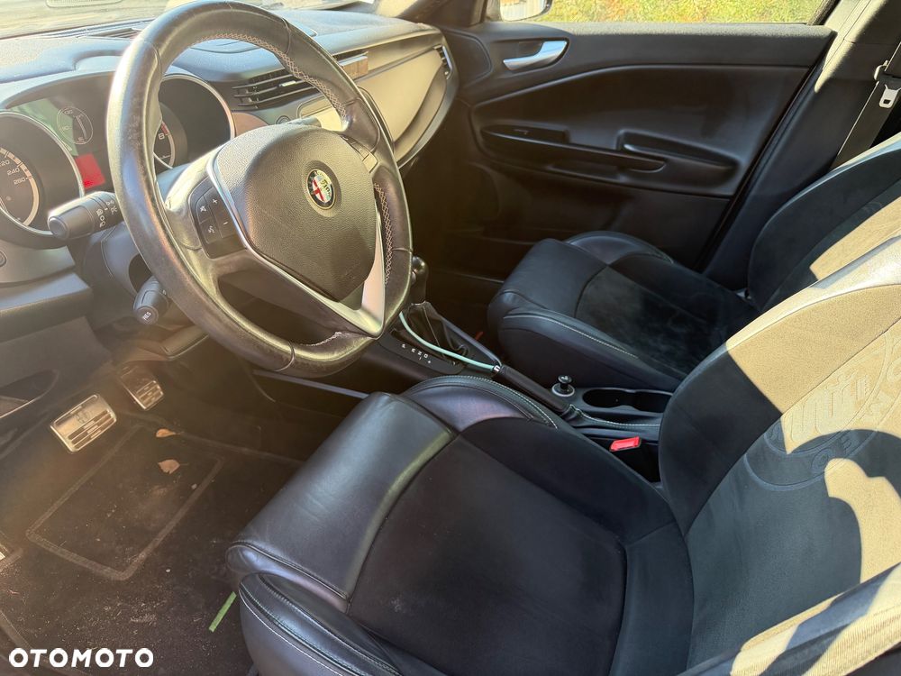 Alfa Romeo Giulietta 1750 TBi QV TCT - 12