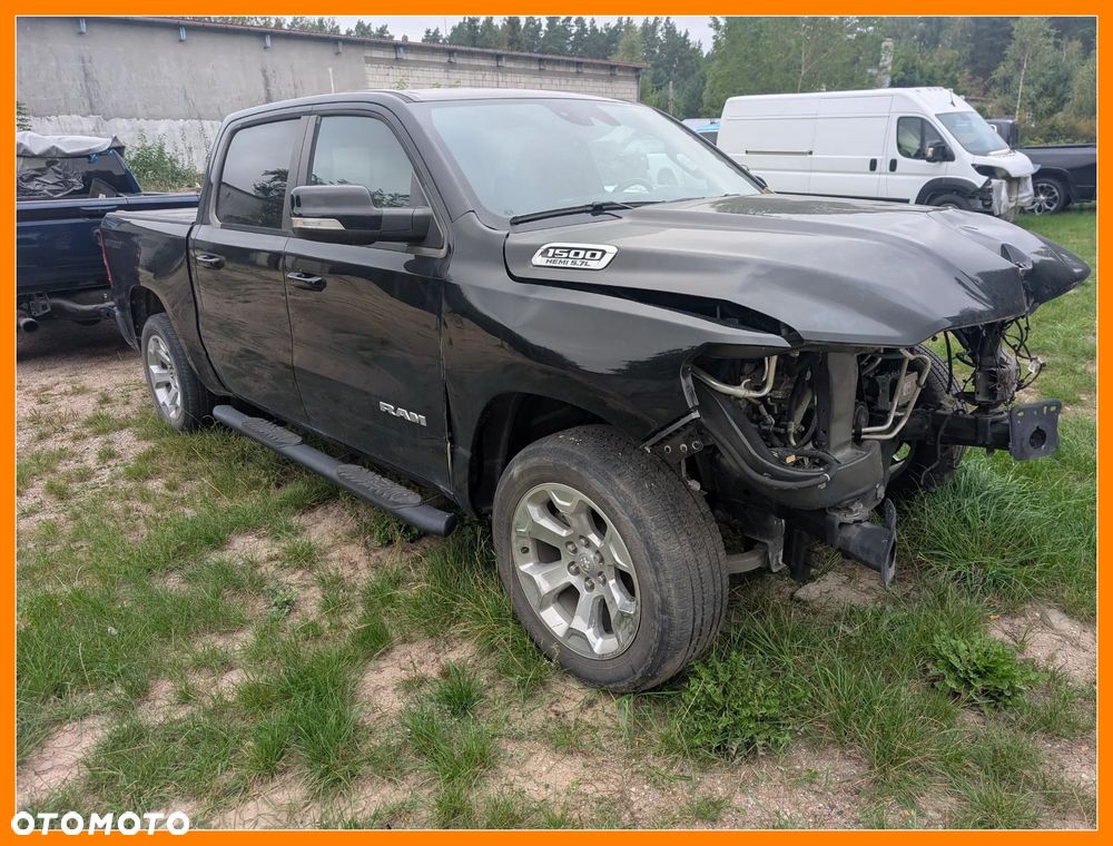 RAM 1500 Crew Cab Shortbed Bighorn - 6