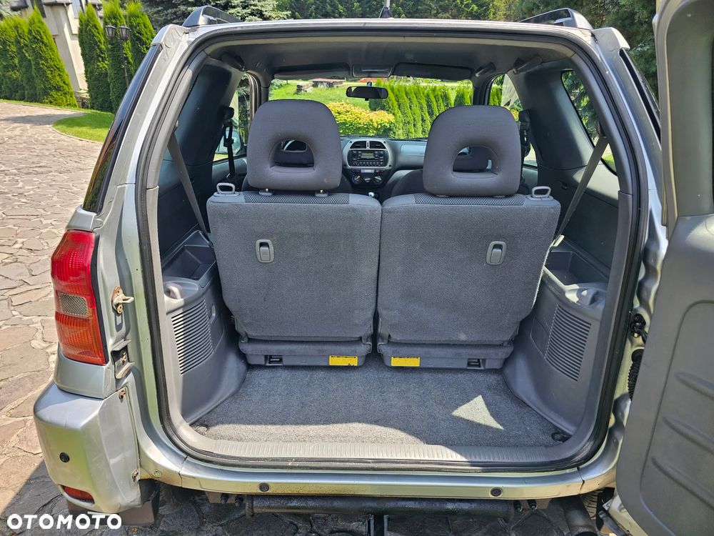 Toyota RAV4 2.0 D-4D Sol - 17