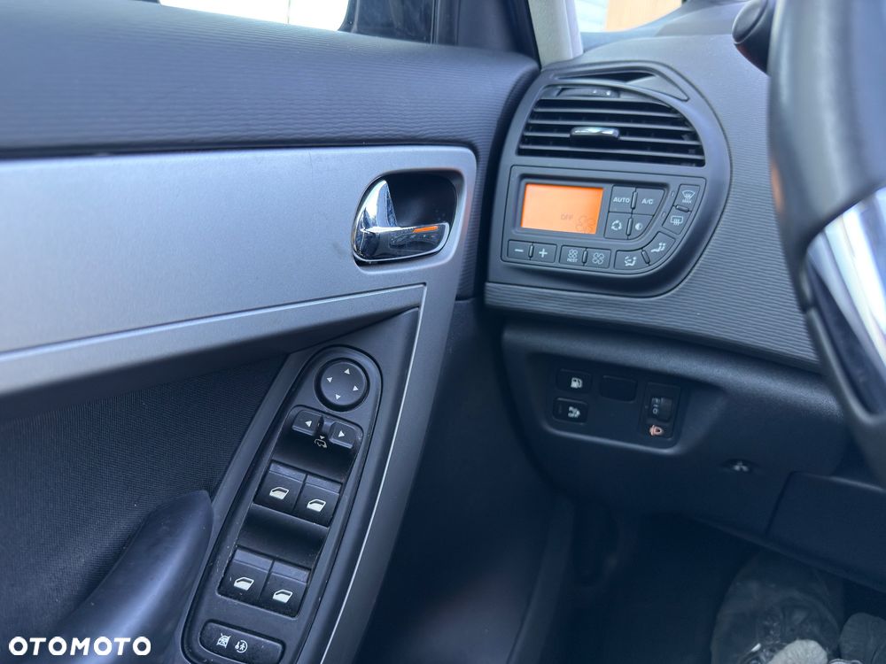 Citroën C4 Picasso - 16