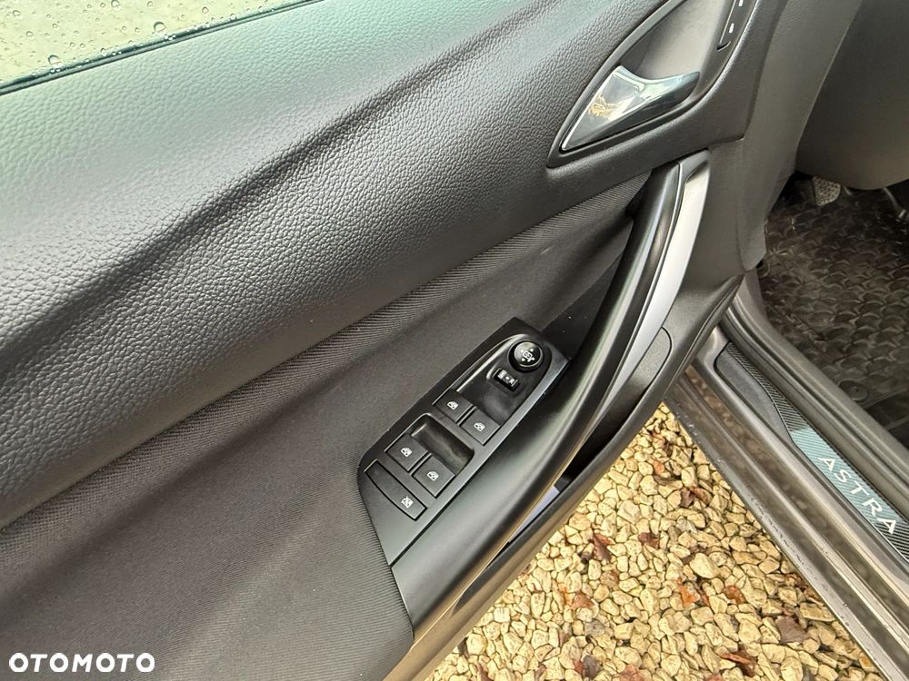 Opel Astra 1.4 Turbo Innovation - 29