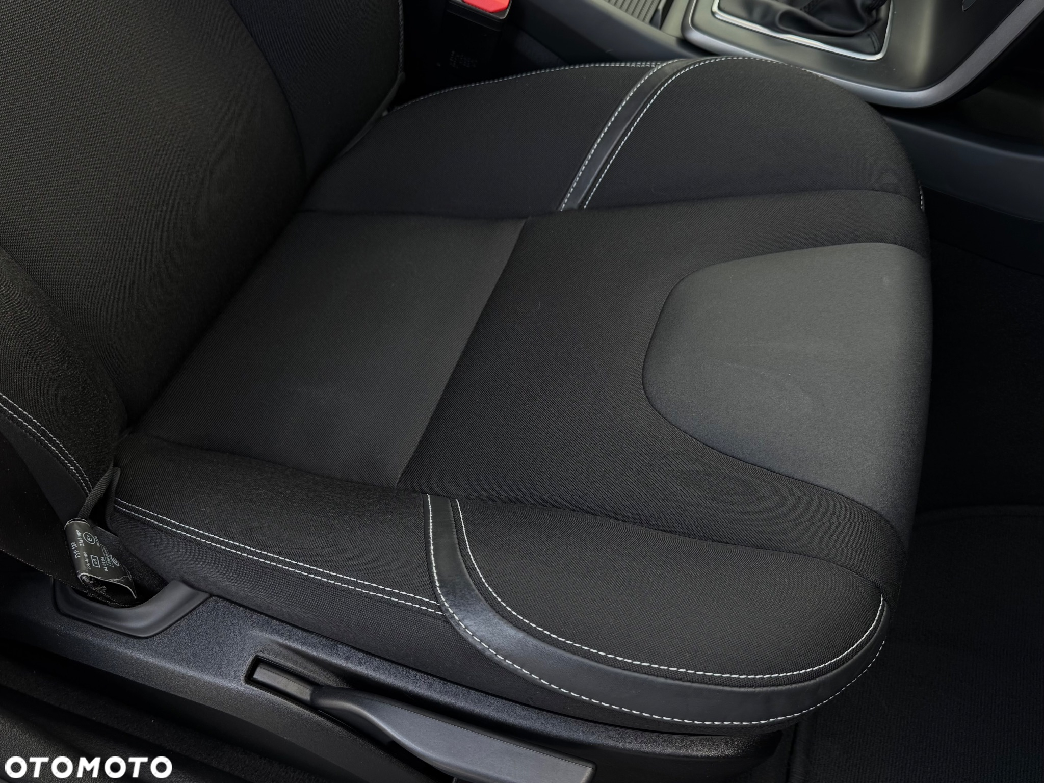 Volvo V40 T4 Powershift R Design - 27